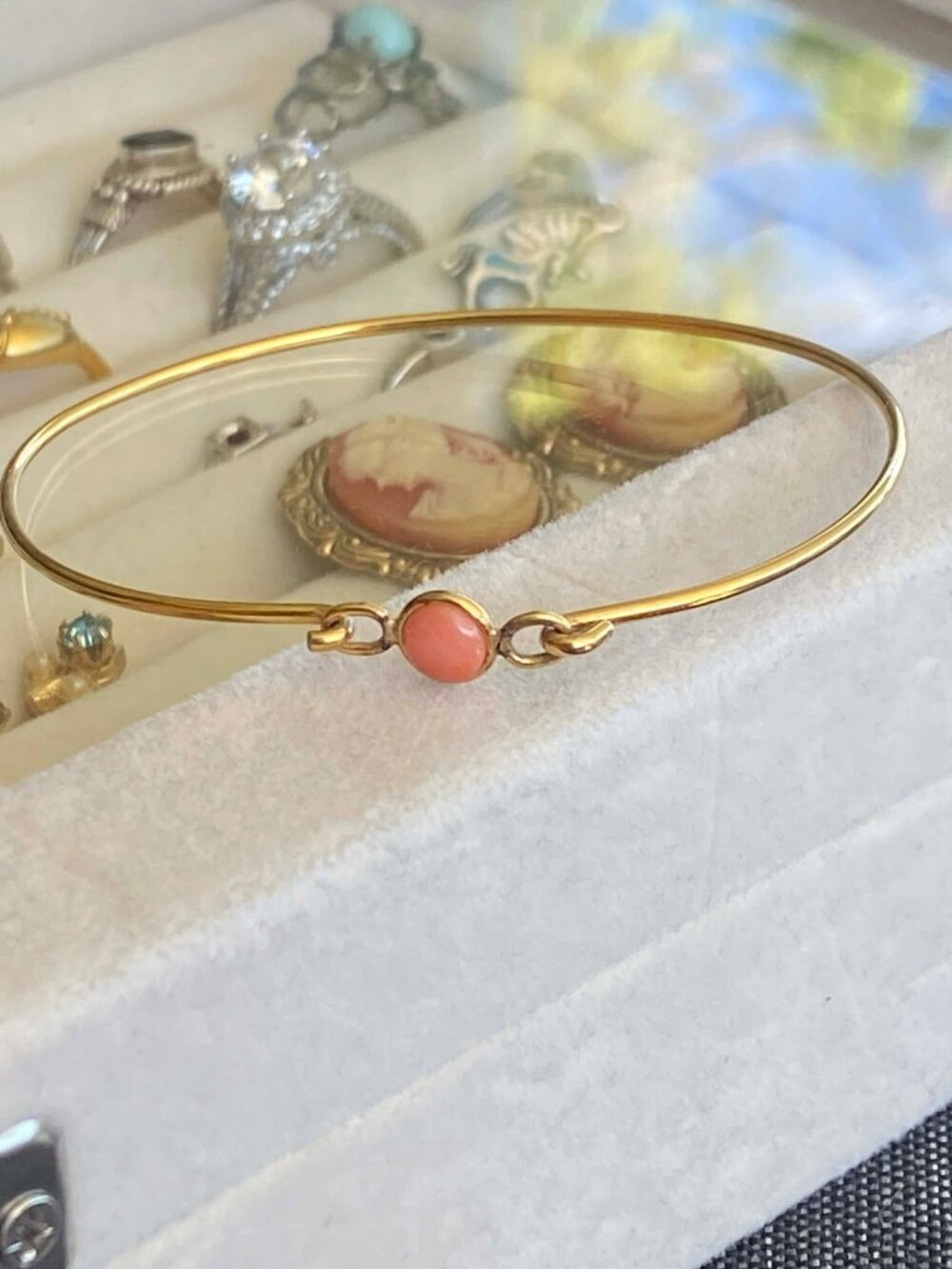 vintage dainty bracelet - Picture 2 of 5